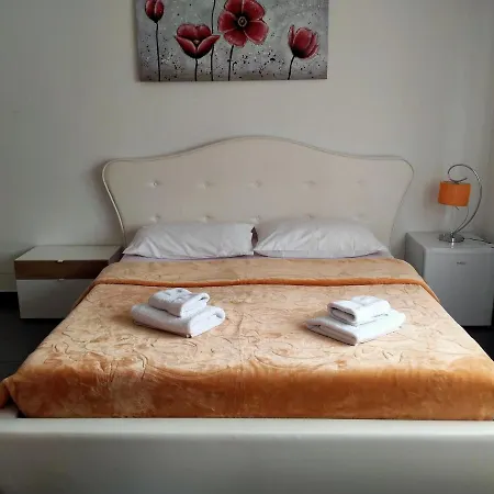 Orange Hotell *