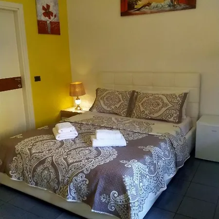 Orange Hotell *