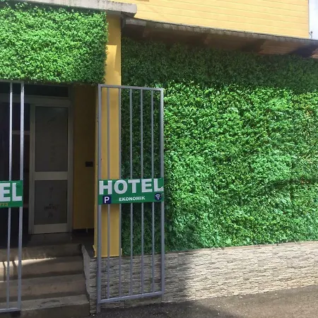 Orange Hotell Tirana